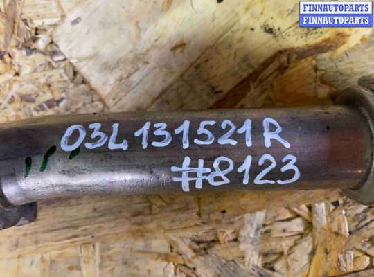 Патрубок (трубка, шланг) на Volkswagen Passat B7 (36)