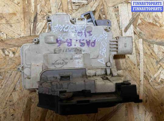 Замок боковой двери на Volkswagen Tiguan I (5N)