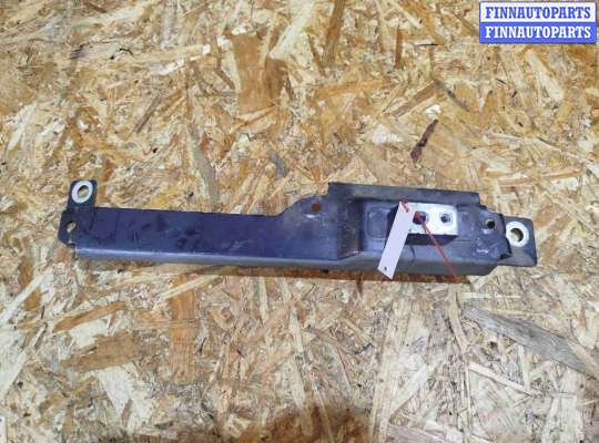 купить Кронштейн крепления крыла переднего левого на Volvo XC60 2017-2024