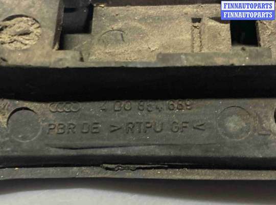 Молдинг на Audi A8 (D2, 4D)