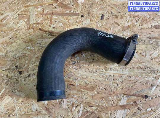 Воздухозаборник на Volkswagen Passat B6 (3C)