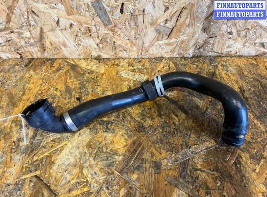 купить Патрубок радиатора на Volvo V60 (2018-2024)