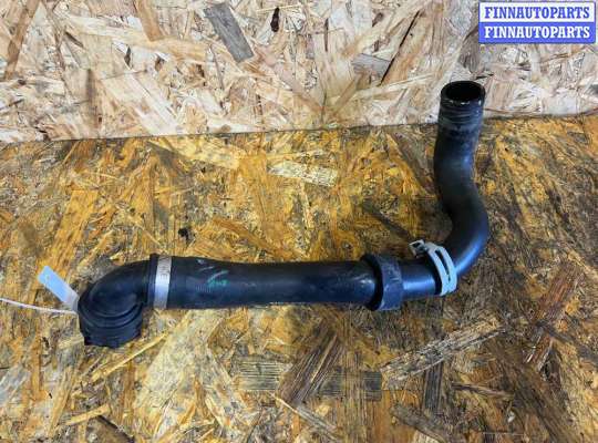 купить Патрубок радиатора на Volvo V60 (2018-2024)